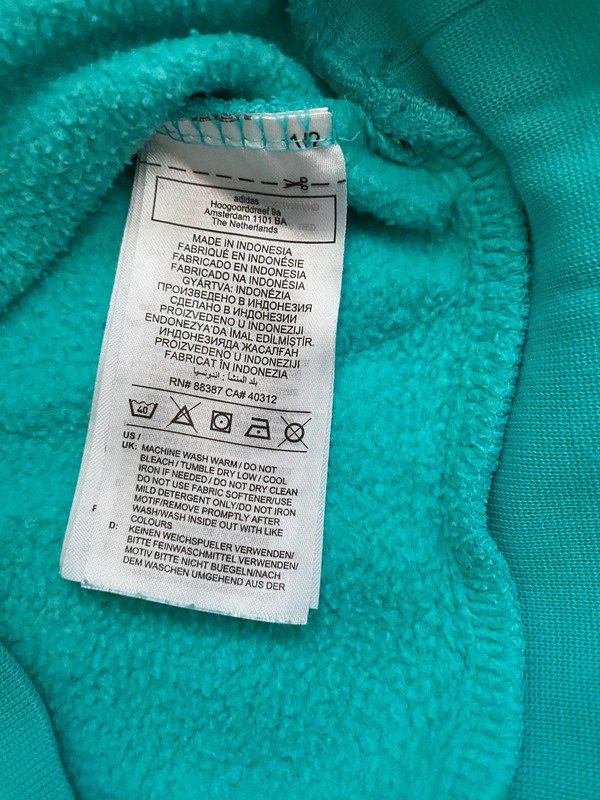 T-Shirt mit Pailletten, Gr. 146/152, Yigga