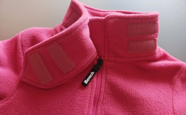 Wie neu ~ Schöne Fleecejacke von Bench, Gr.140, rosa