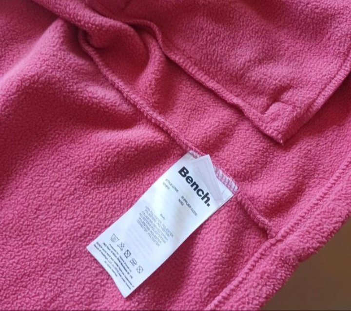 Wie neu ~ Schöne Fleecejacke von Bench, Gr.140, rosa