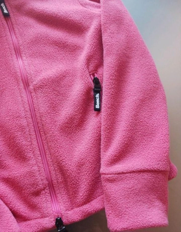 Wie neu ~ Schöne Fleecejacke von Bench, Gr.140, rosa
