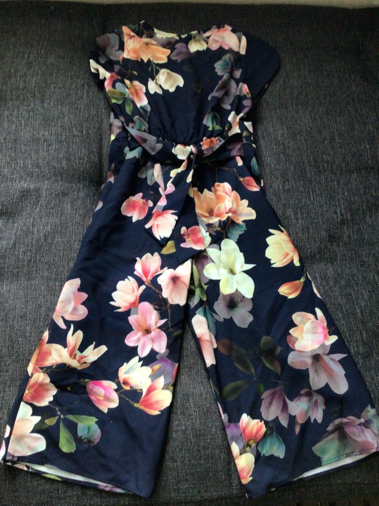 Gr. 110 tolles Einteiler Jumpsuit von Next Blumenmuster