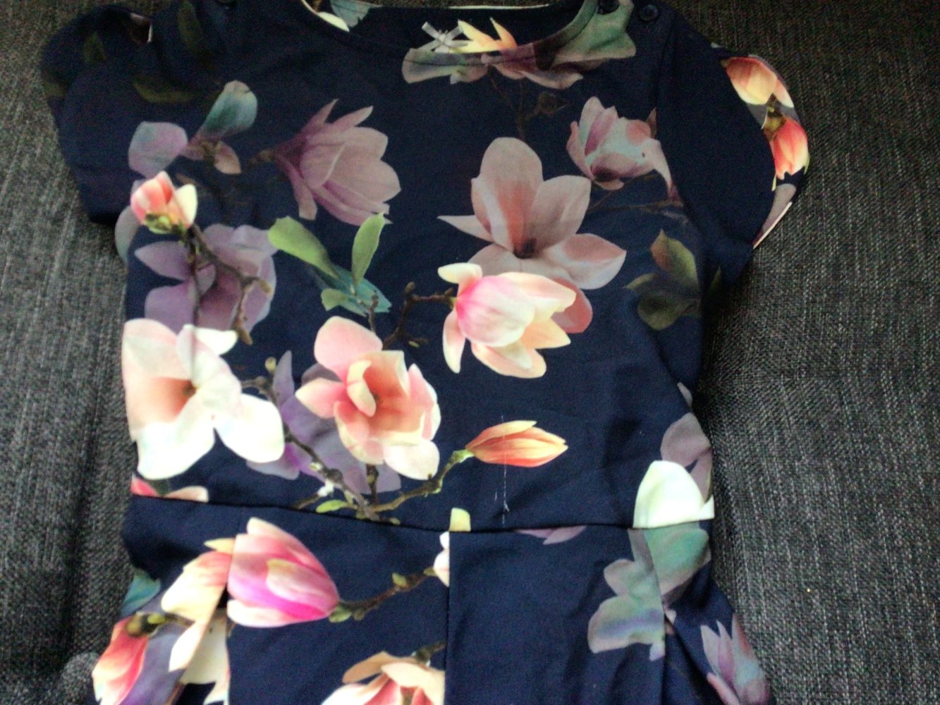 Gr. 110 tolles Einteiler Jumpsuit von Next Blumenmuster