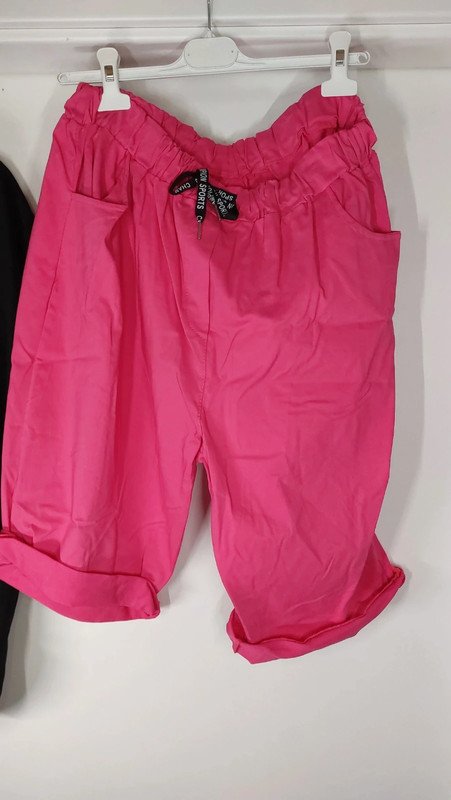 Kurze Hose, NEU,Einheitsgröße 44 bis 48