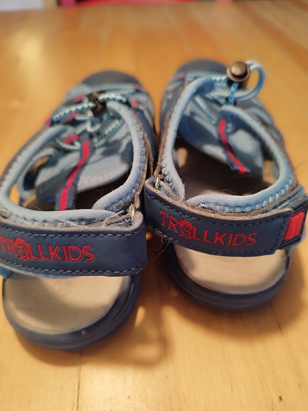Trollkids Sandalen und Sommerschuhe Größe 37 