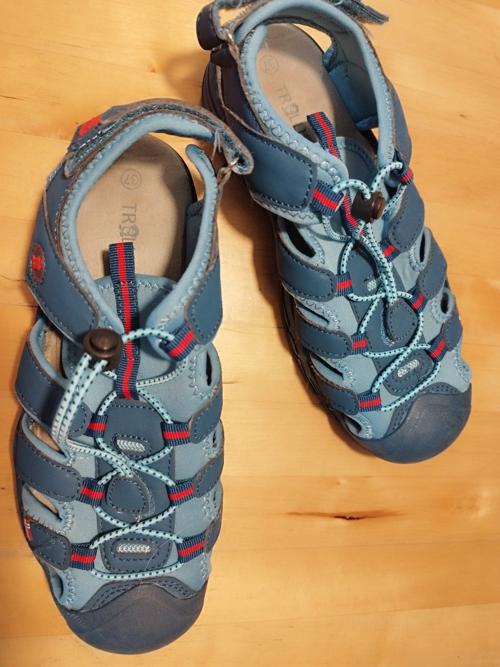 Trollkids Sandalen und Sommerschuhe Größe 37 
