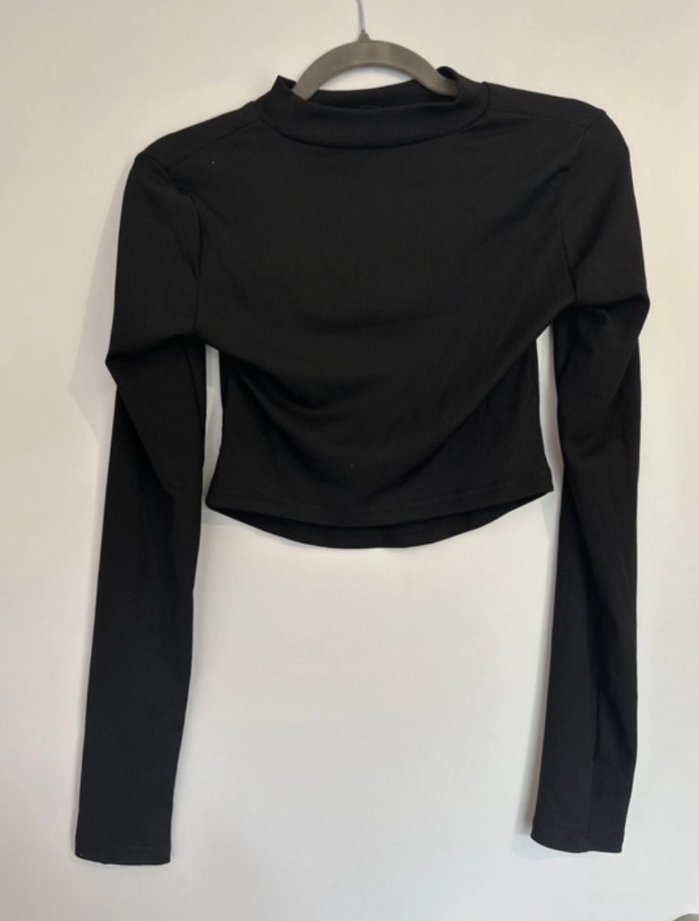 Schwarzes Langarm-Shirt