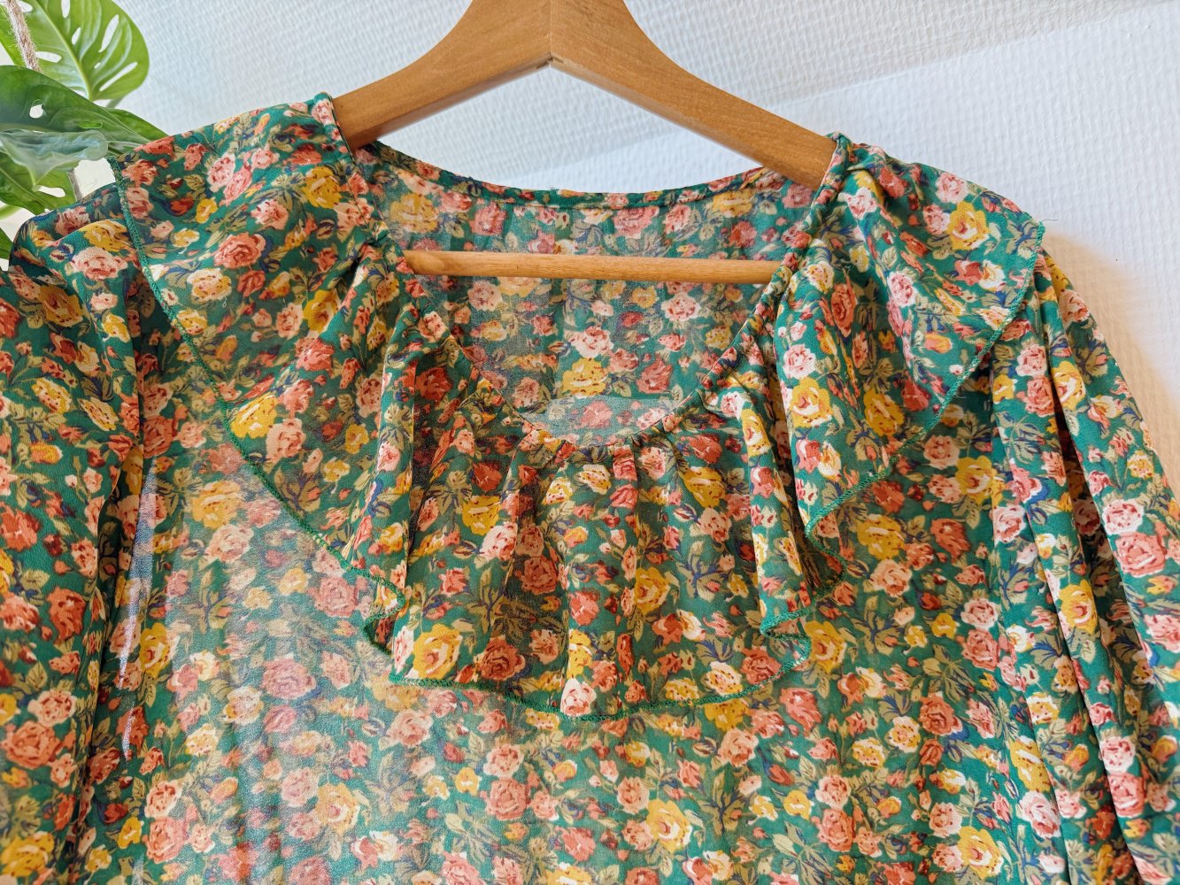 Blumenkleid ~ Grün mit Blumenprint 