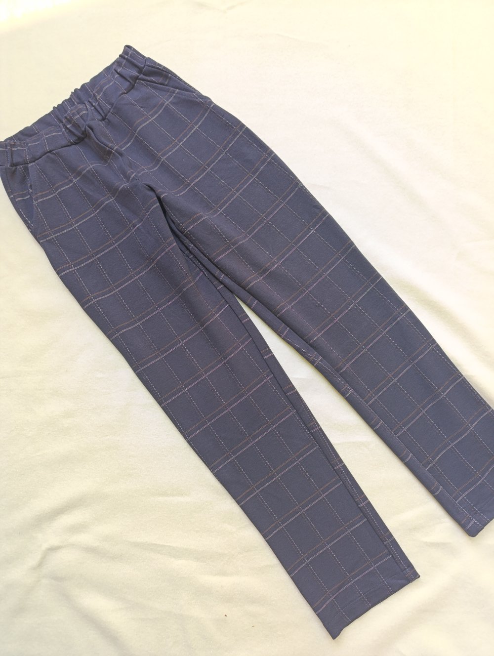 Karierter Damenanzug