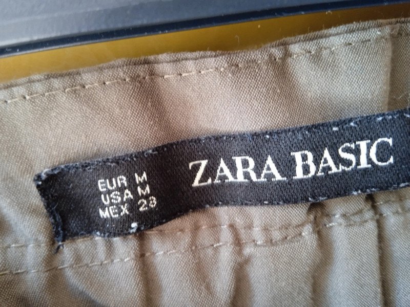 Paperbag-Hose, Röhre, khaki Gr. M (38) von Zara