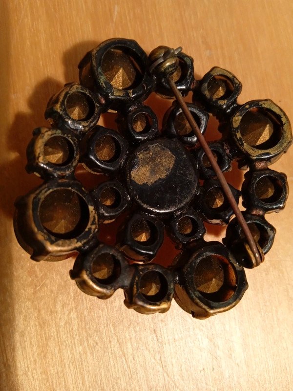 Ansteckbrosche Schmuckbrosche quadratisch beige/braun