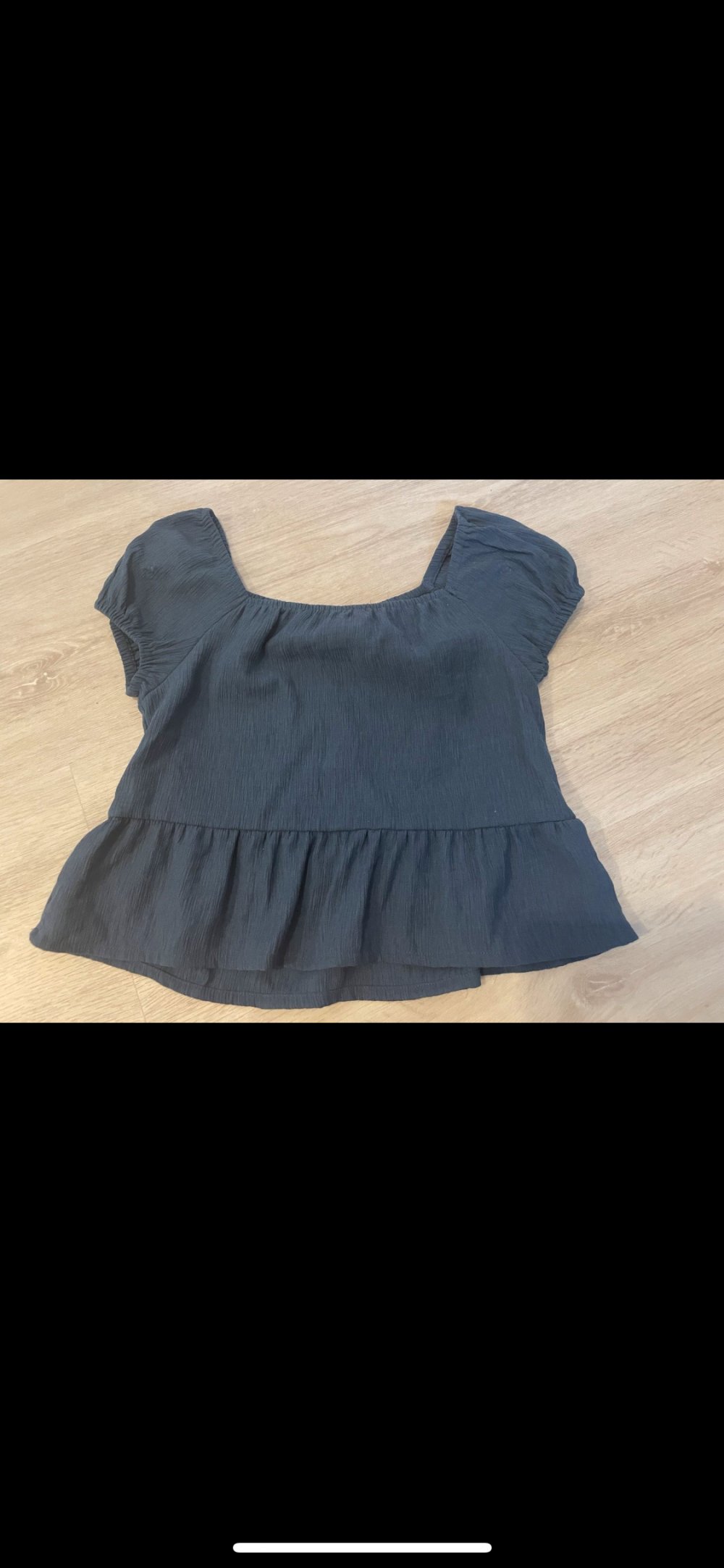 verschiedene Oberteile von H&M Mädchen