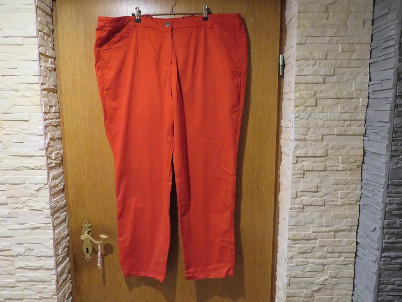 Leichte Damen Hose Größe 52 von Cavita (Nr2054)