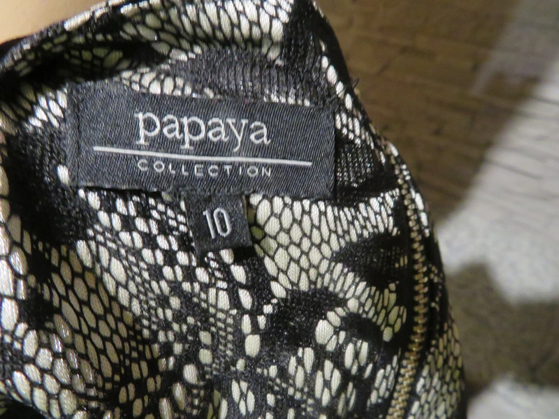 Chices Damen Kleid Größe M von Papaya (Nr2035)