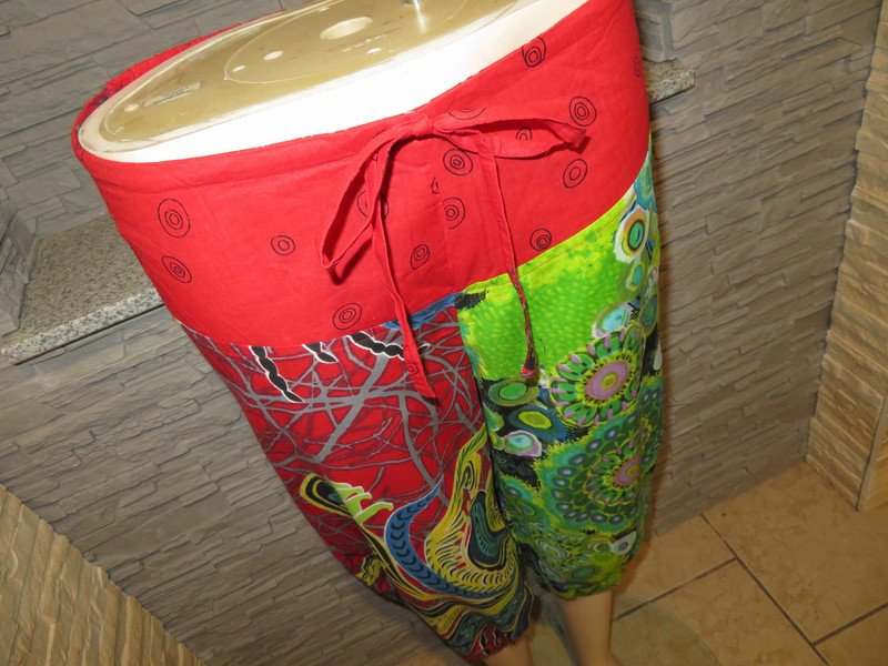 Damen Sommer Capri Pluder Stoff Hose Größe L/XL (Nr4)