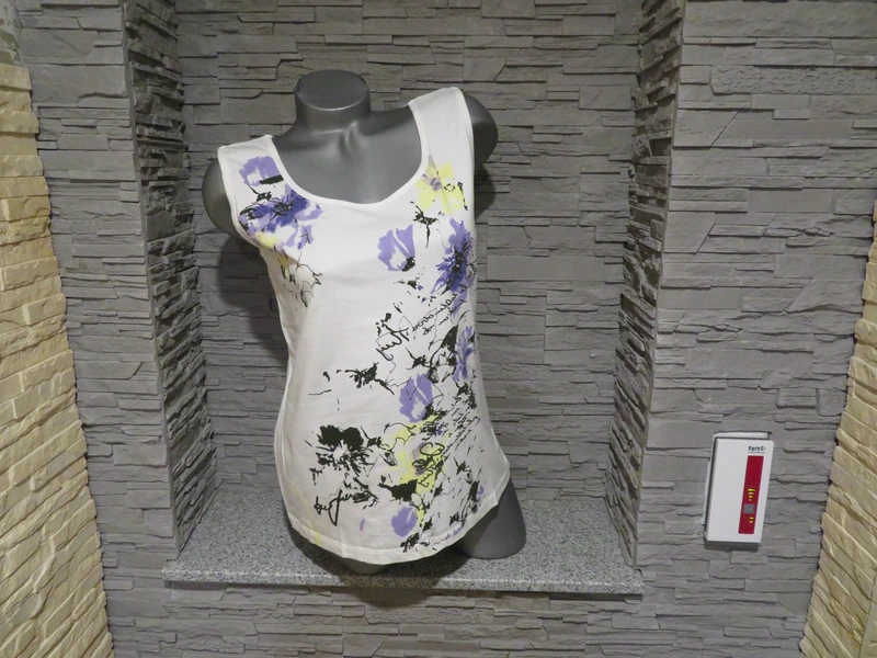 Damen Sommer Top Größe 44/46 von World of Basic (Nr2019)