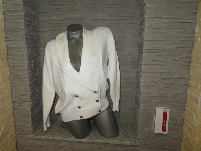 Damen Vintage Stickjacke Größe M/L von Now This (Nr1999a)