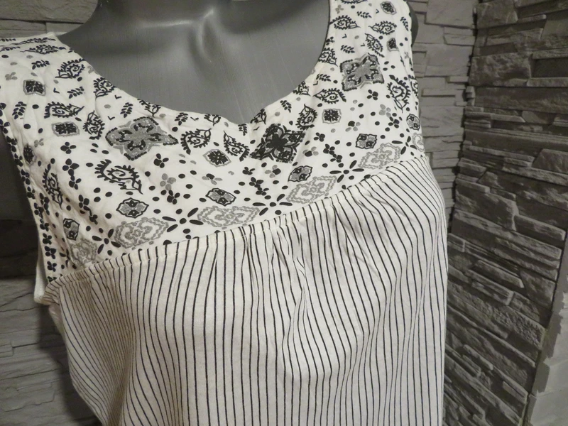 Damen Sommer Tunika Top Größe 42/44 (Nr2056)