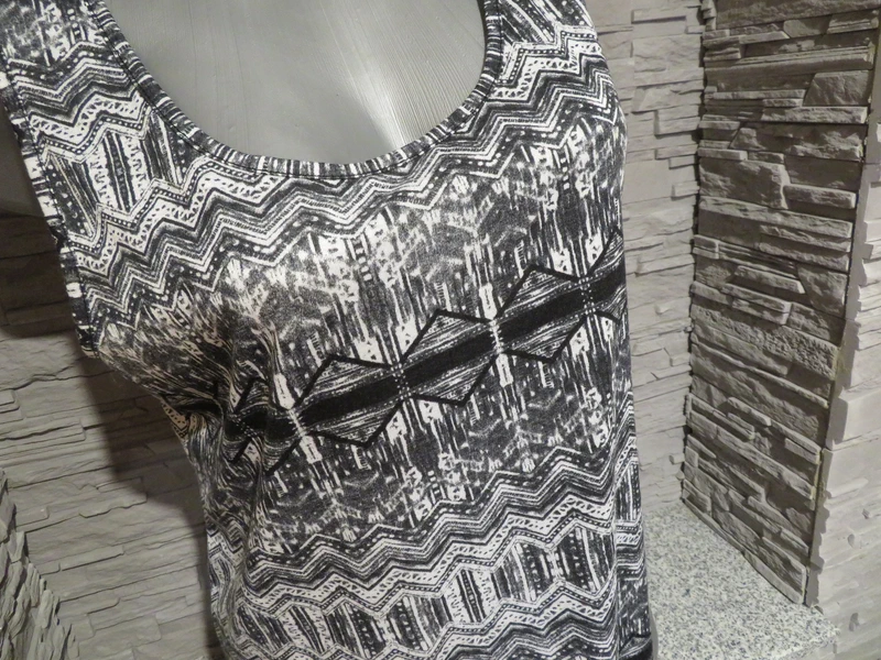 Damen Sommer Top Größe 42/44 (Nr2057)