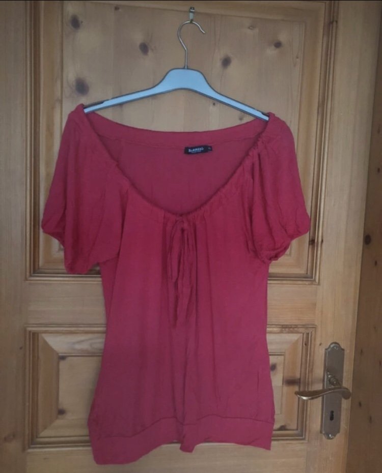 2 Shirts zu einem Preis pink und lila