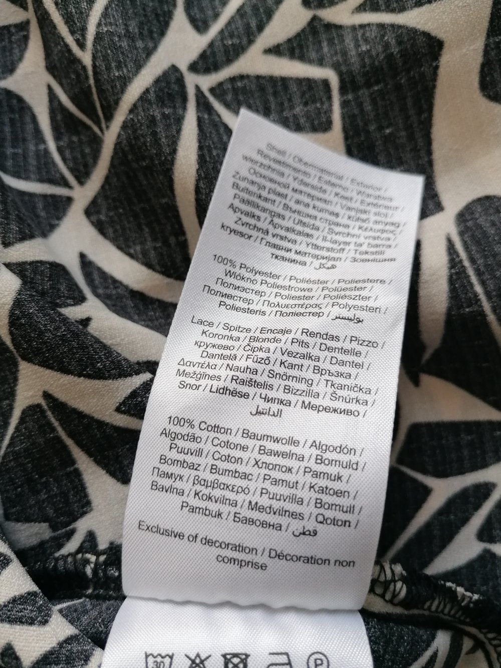 Lockeres Sommerkleid Minikleid Rachel mit grafischem Muster schwarz beige gemustert