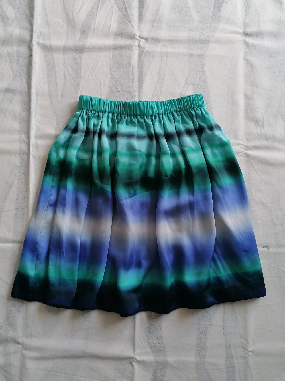 Leichter Sommerrock Minirock mit Farbverlaufmuster