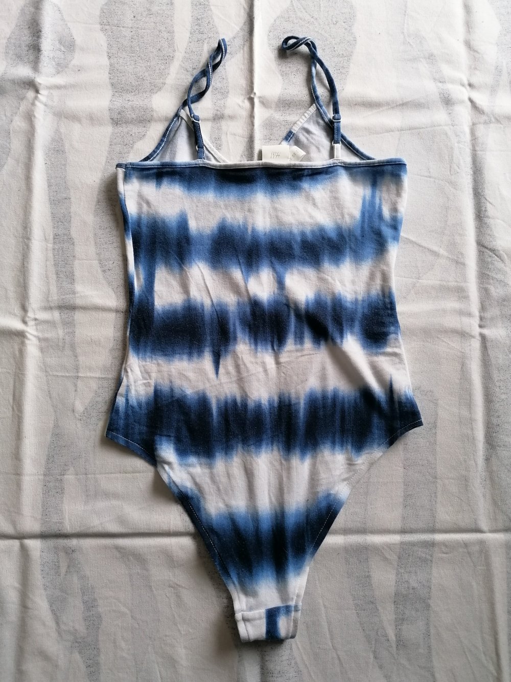 Basic Shirtbody Jerseybody mit Batik Wellenmuster gemustert gestreift