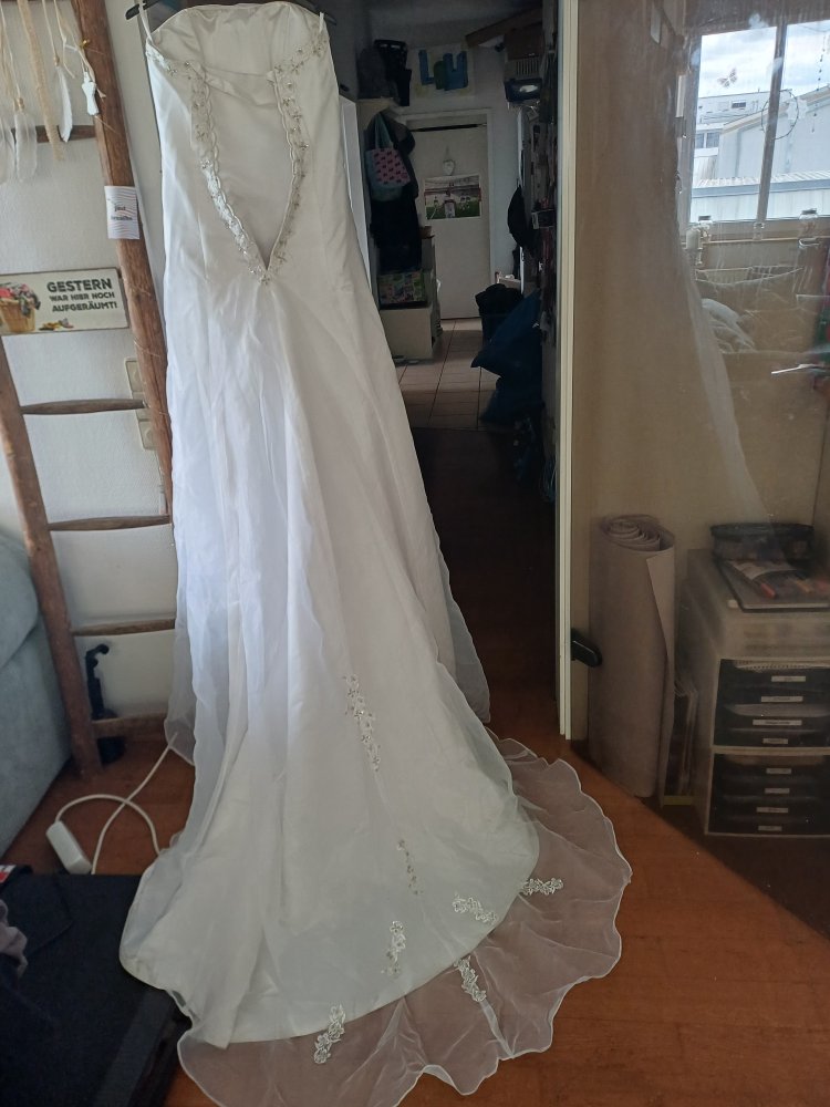 Brautkleid