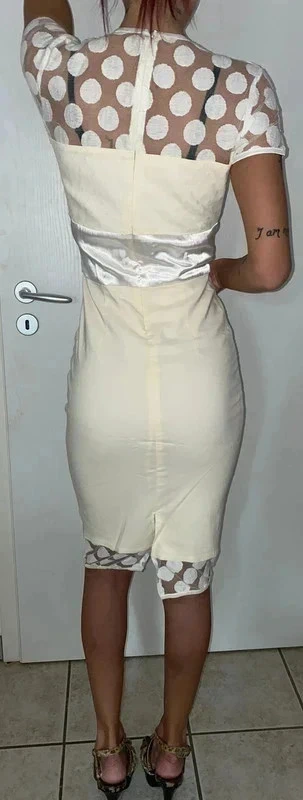 Kleid. Elegant laessig