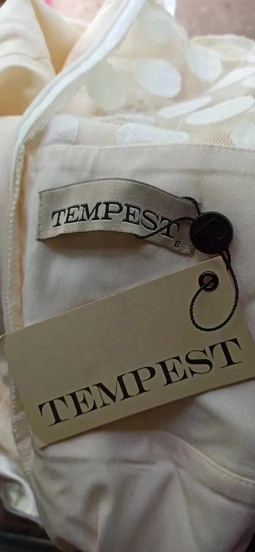 Kleid. Elegant laessig