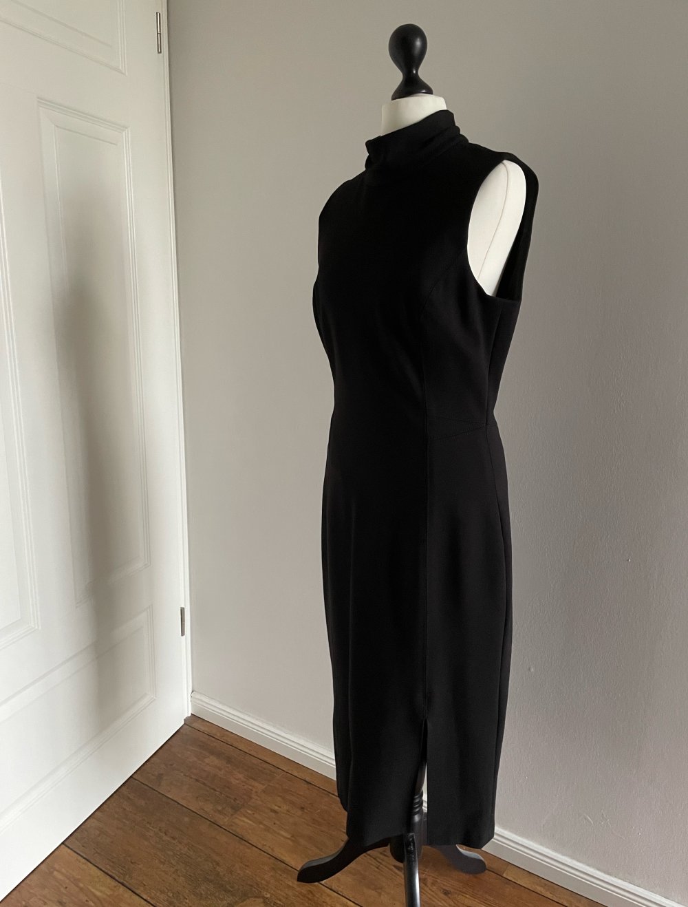 NEU: Kleid von WhiteHouse blackMarket