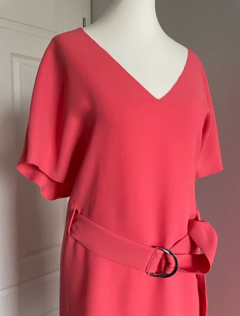 Farbenfrohes Kleid von &other stories