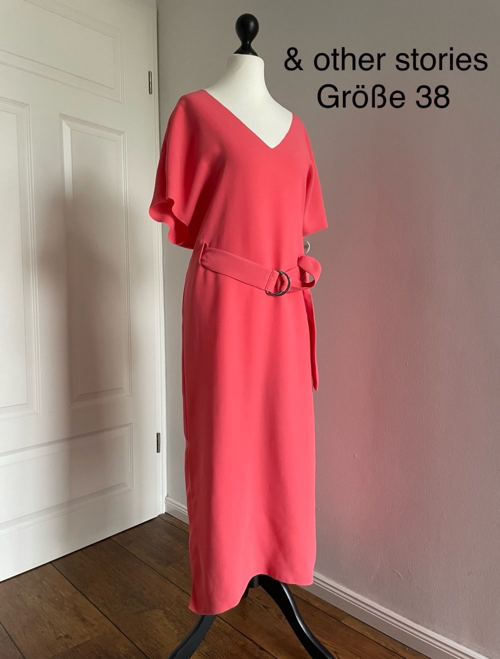 Farbenfrohes Kleid von &other stories