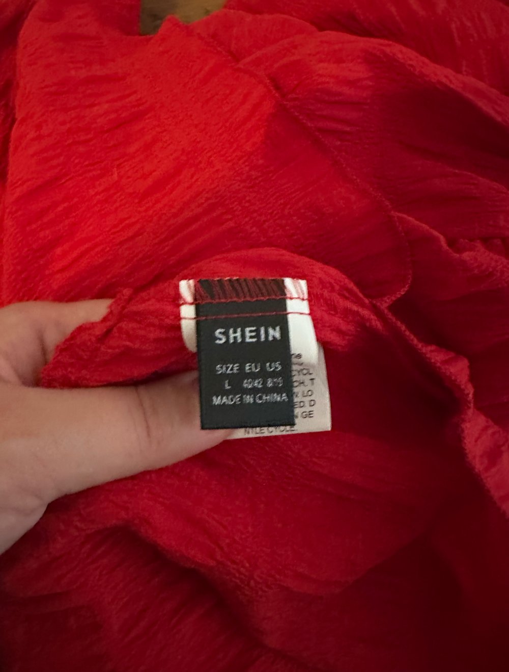 Schönes rotes Kleid