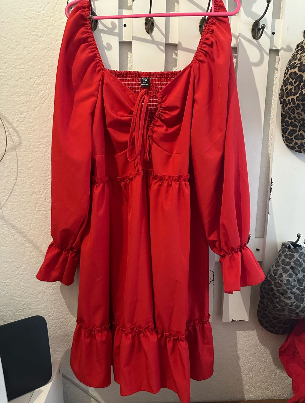 Rotes Kleid Größe 0XL