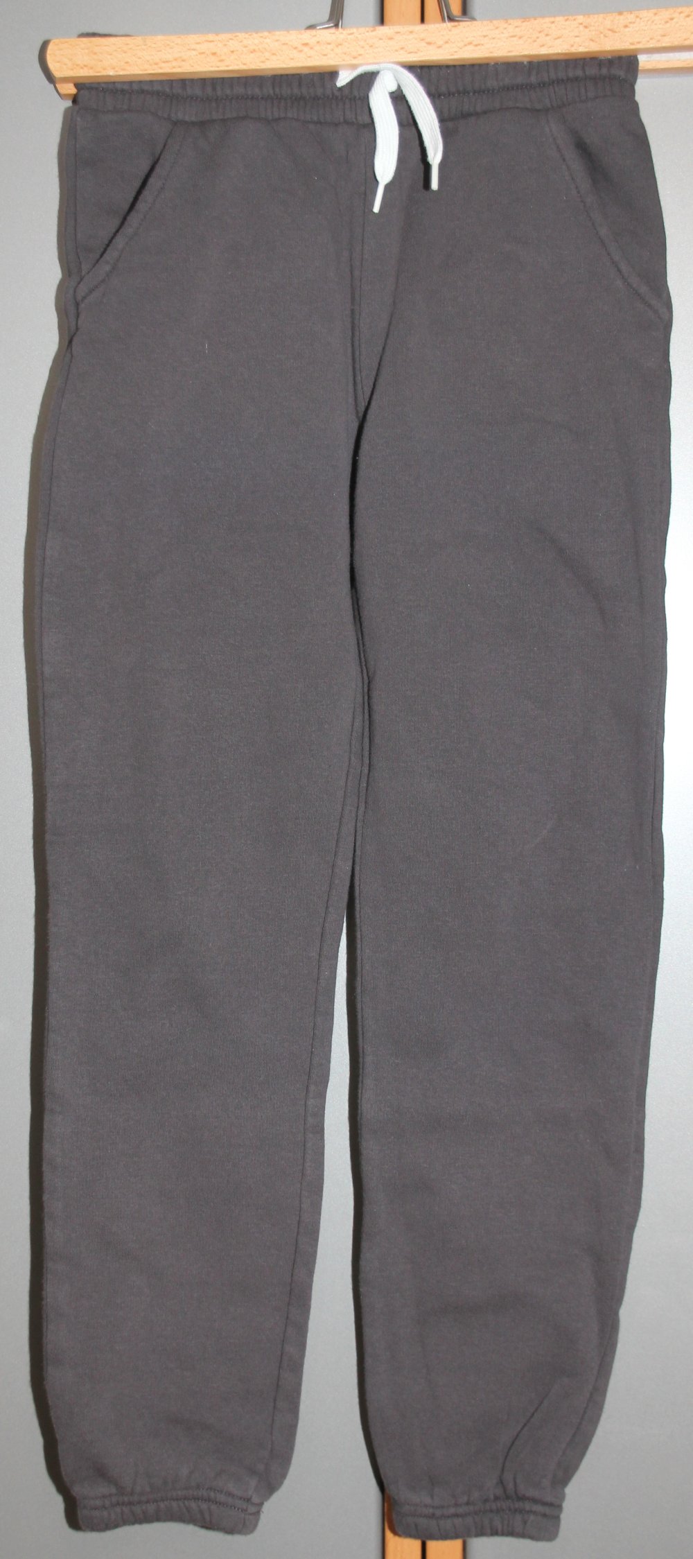H&M Basic Jogger Hose 128 134 Joggerhose Freizeithose grau schwarz w Neu