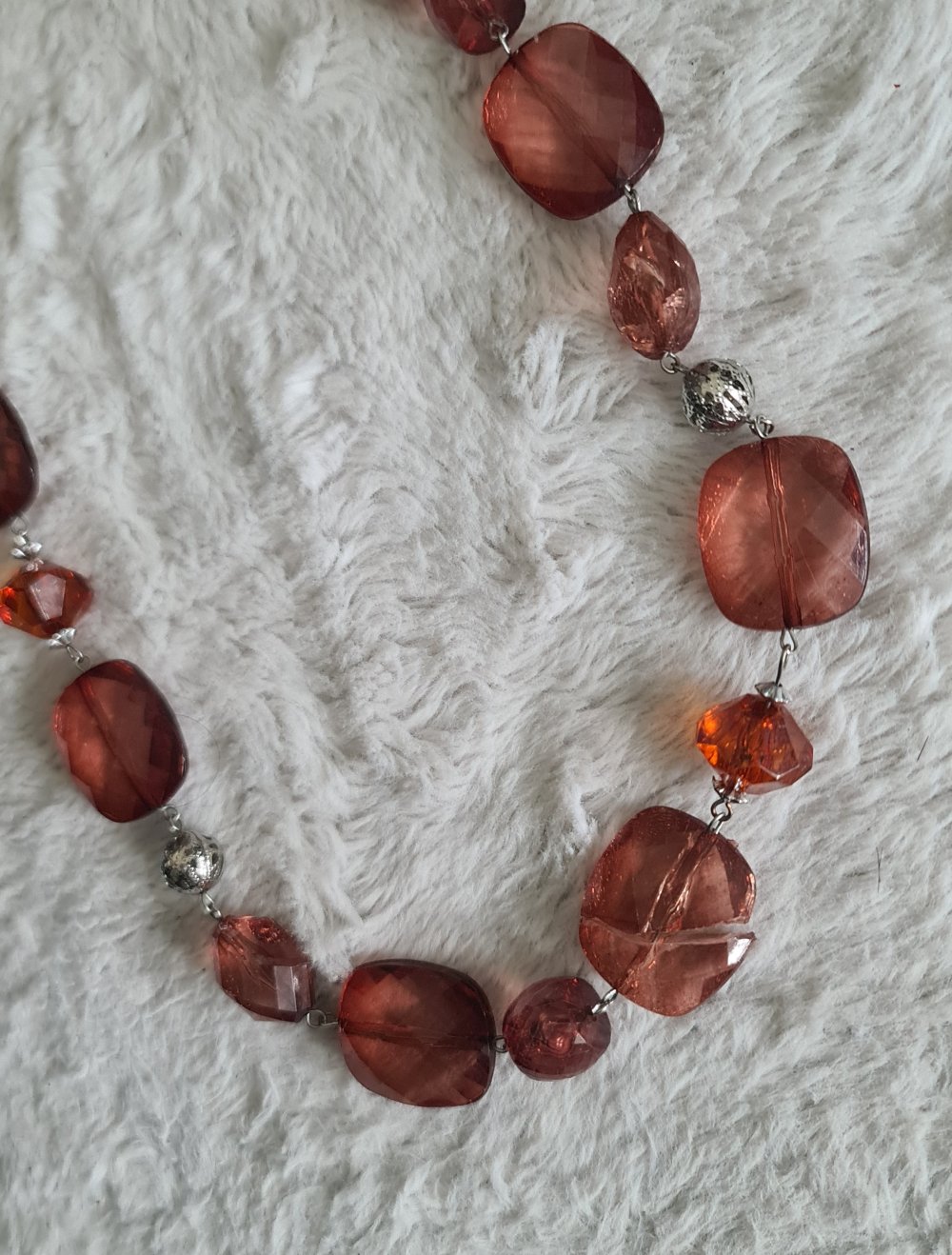 Lange Halskette Kette mit Steinen