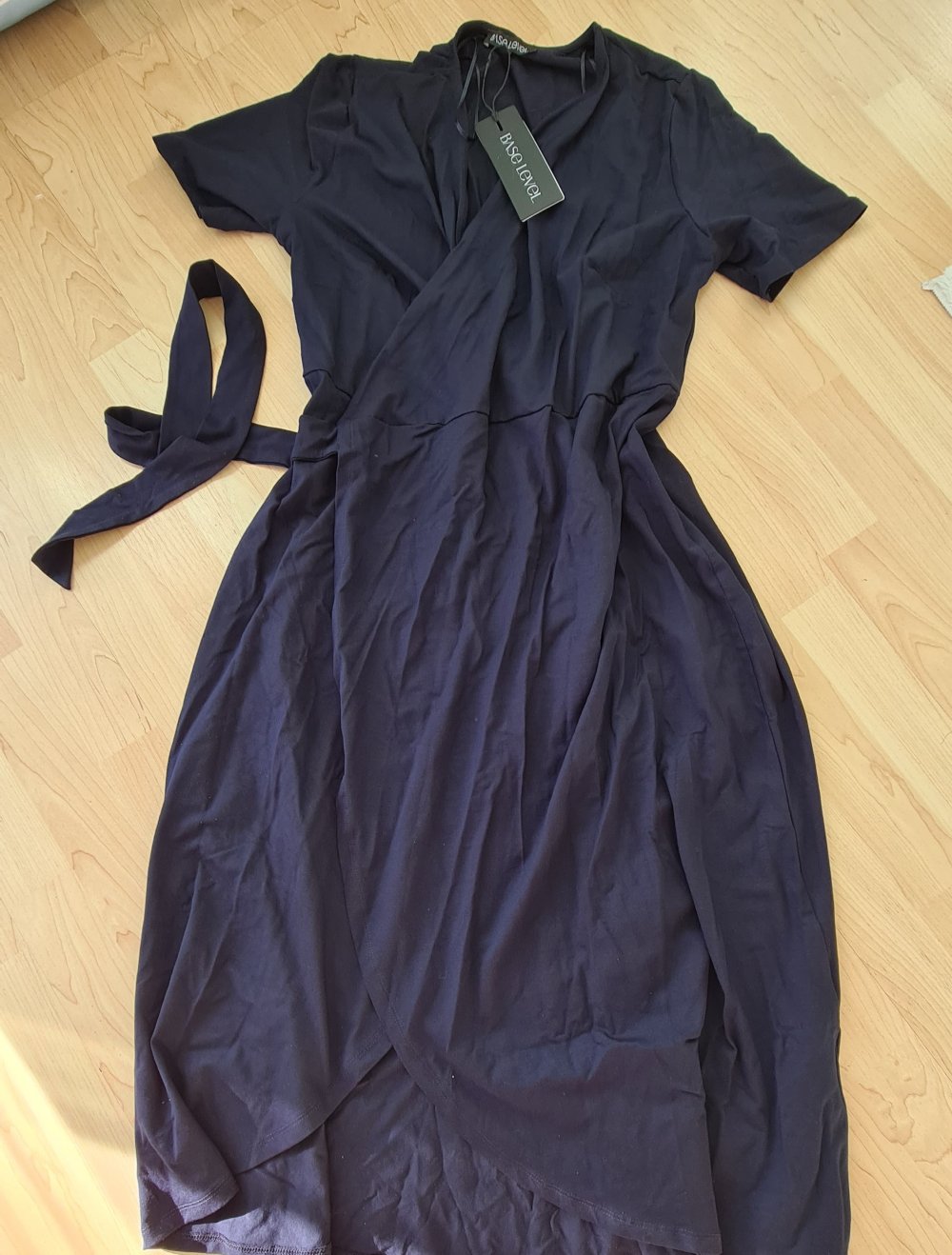 Base Level Wickelkleid Kleid Gr 44 Neu