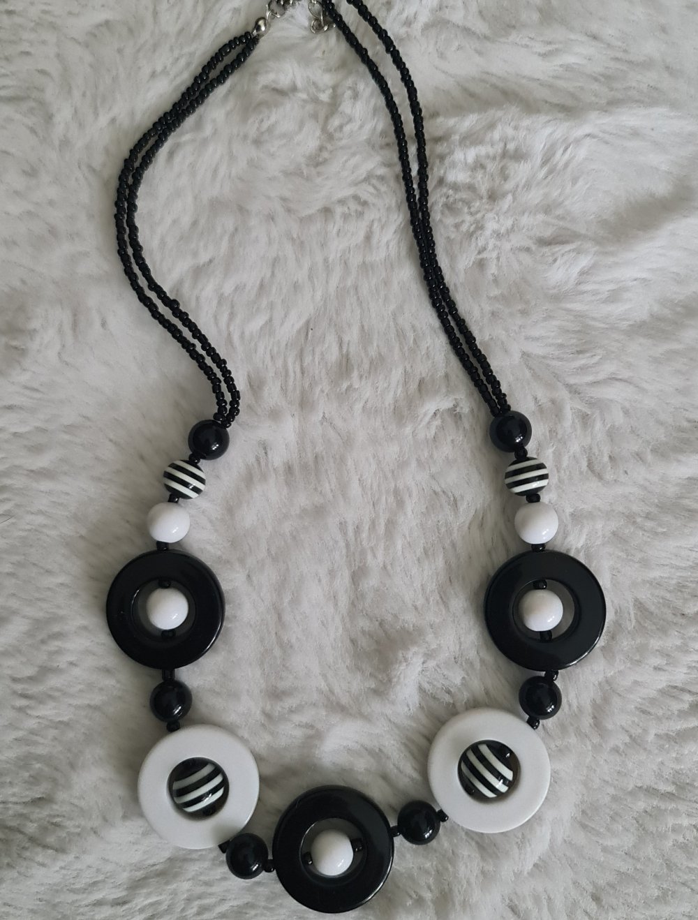 Kette Halskette mit Steinen