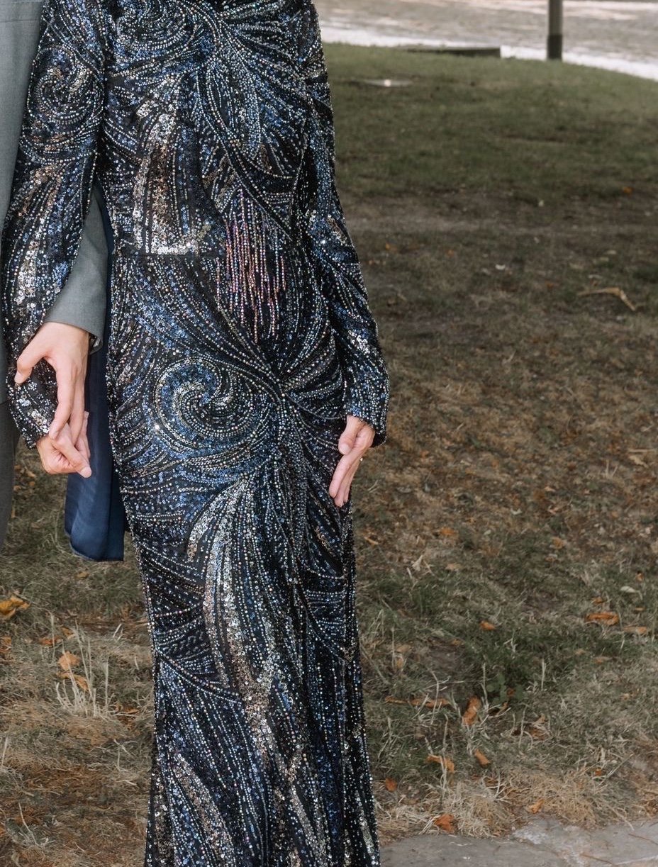 Glitzer Abendkleid bodenlang – edel & festlich |