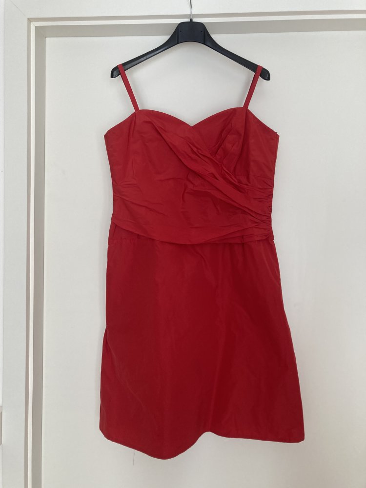 Rotes Kleid