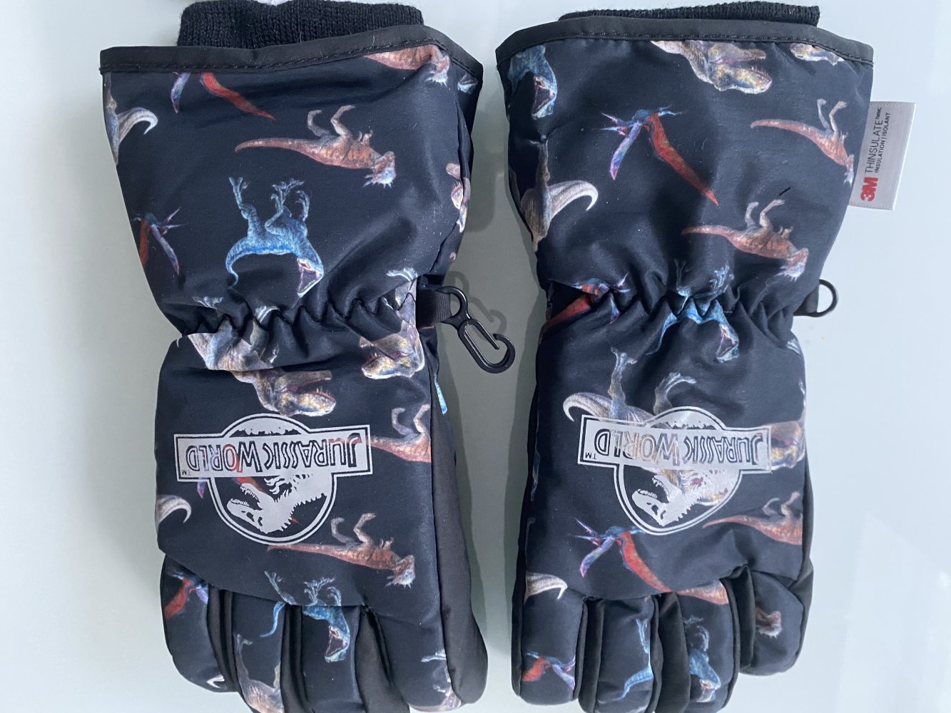 Jungen Wasserabweisende Skihandschuhe 3M Dino Dinosaurier Jurassic Park aus winddichtem und wasserabweisendem Funktionsmaterial mit Kappnähten, Reflektoren Gr. 158/170