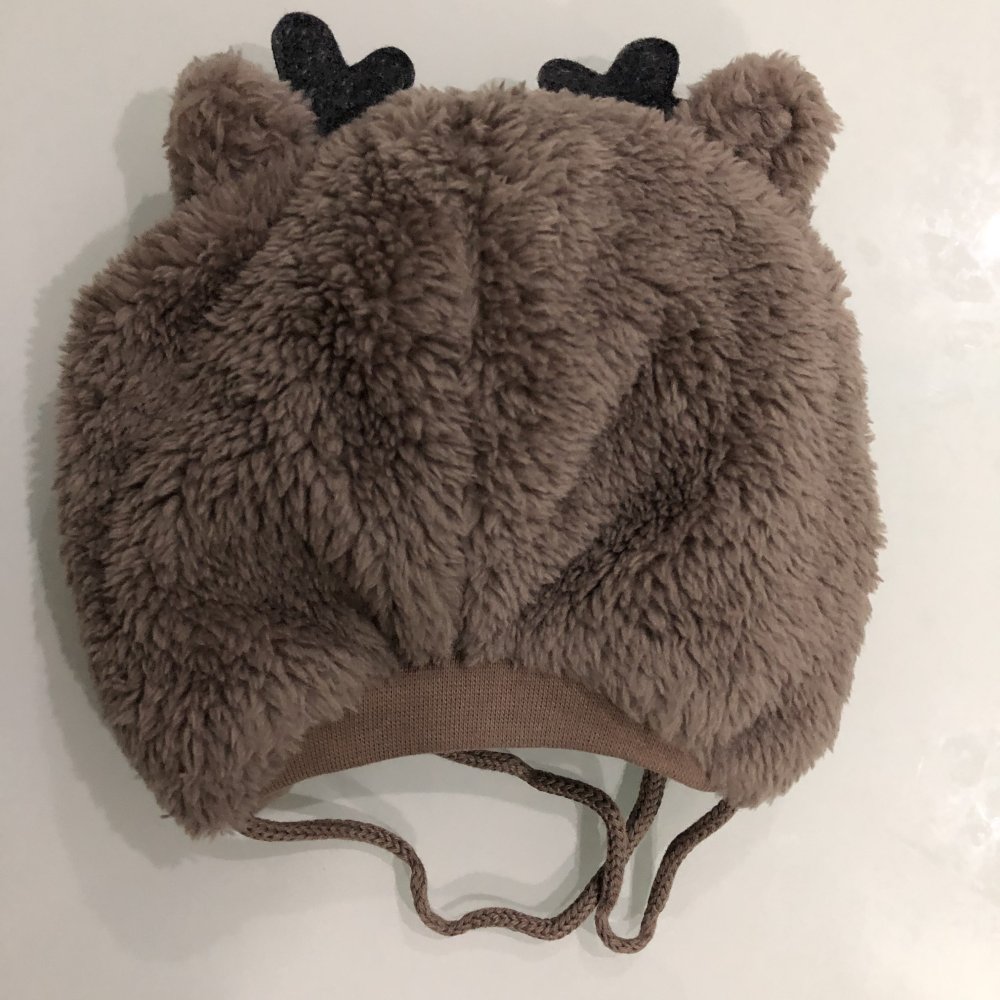 Baby Kinder Mädchen Jungen Mütze Weihnachten Weihnachtsmütze im Rudolph-Design setzt auf wärmende Ohrenklappen und ein appliziertes Geweih Gefüttert Rentier Winter Gr. 62