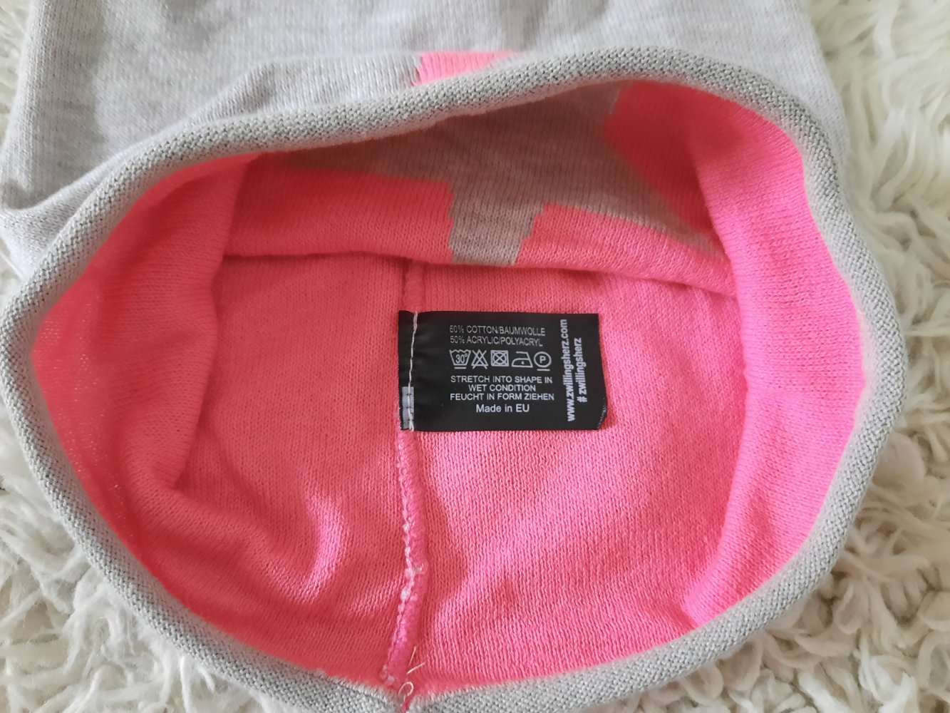 Wie NEU Zwillingsherz Beanie Mütze Stern grau pink Trend Onesize