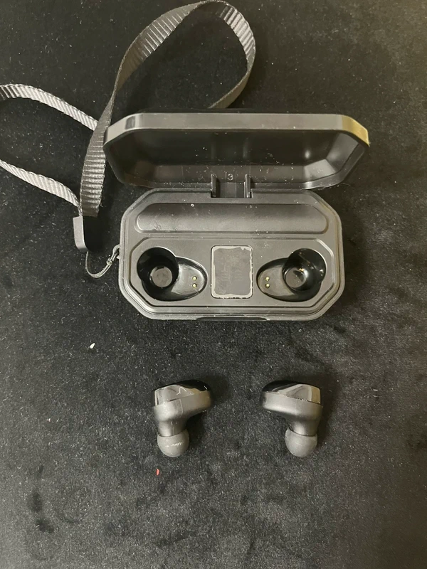 Kabellose Bluetooth In-Ear Kopfhörer mit Ladecase 