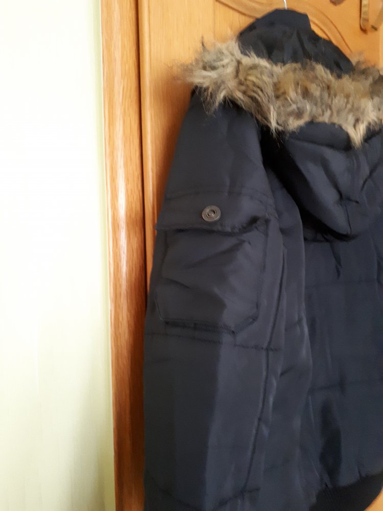 Jacke, Gr.S, kurz, Kapuze, schwarz