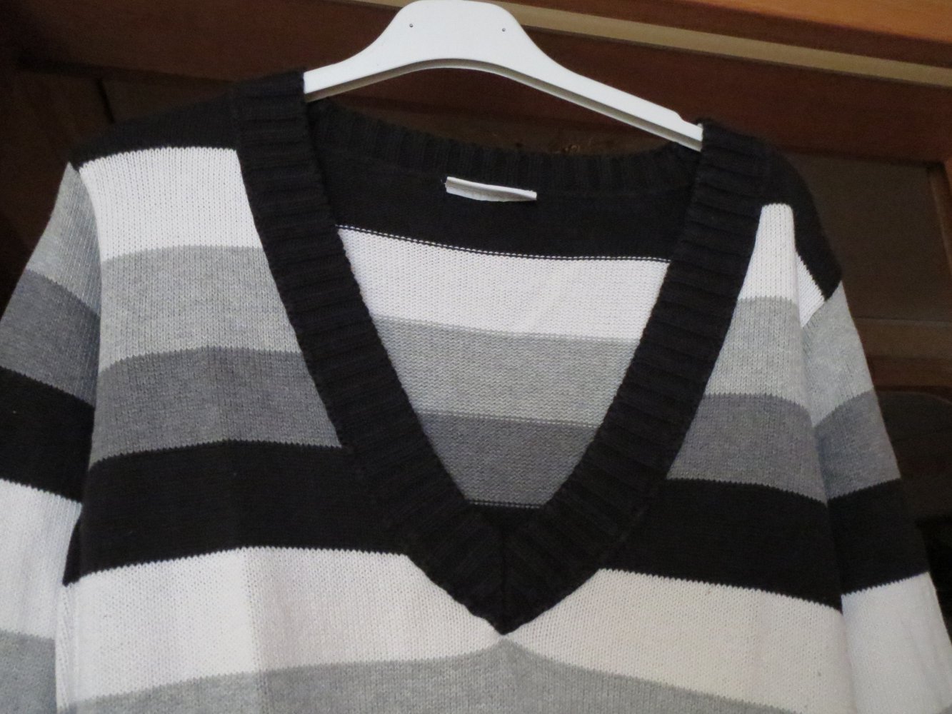 Pullover, Gr.M, gestreift, V-Ausschnitt