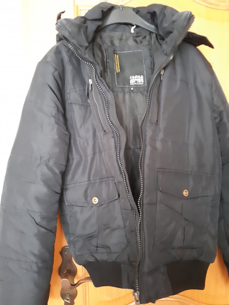 Jacke, Gr.S, kurz, Kapuze, schwarz