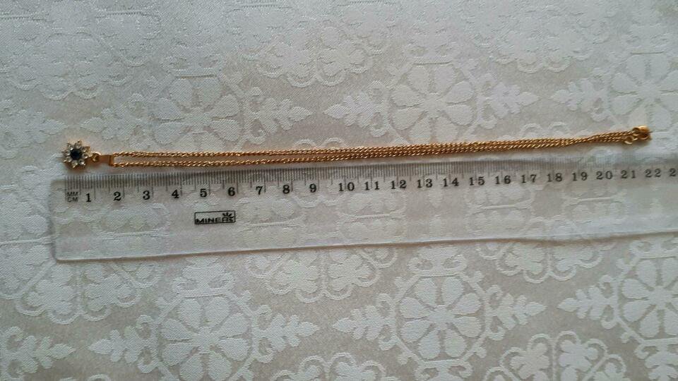 Anhänger mit Halskette, neu