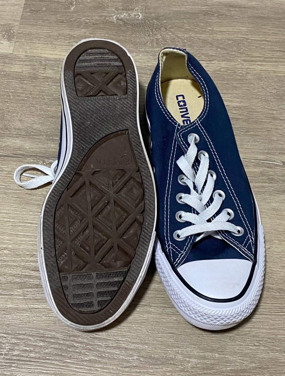 Converse Blau