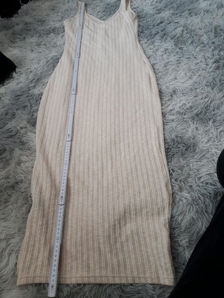 Langes Kleid in creme beige , sommer , cute , elastisch , strand